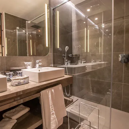 Giralda Center 4* סביליה