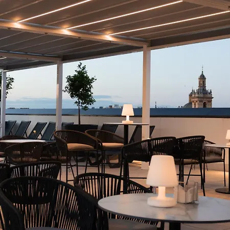 Giralda Center Hotel 4*